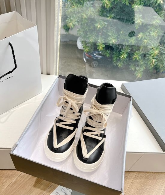Rick Owens Full Grain Leather High Top Lace-up Casual Sneakers