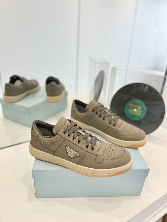Prada High Quality Minimalist Sporty Leather Comfort Sneakers