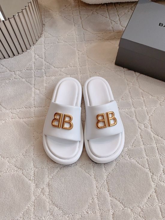 Balenciaga Comfortable Thick Sole Leather Casual Slides