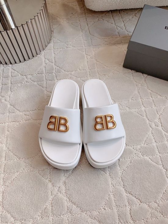 Balenciaga Comfortable Thick Sole Leather Casual Slides