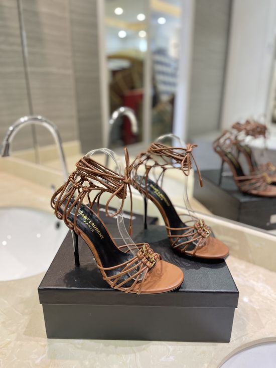 Yves Saint Laurent Glamorous Alphabet Buckle High Heeled Shoes