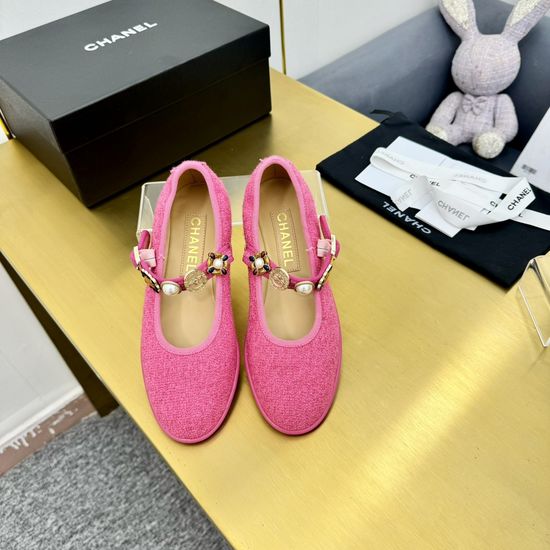 Chanel Vintage Emblem Decor Leather Ballet Flats