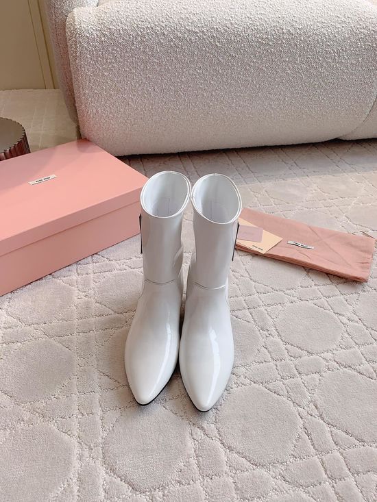 Miu Miu Soft Patent Leather Ankle Boots Slim Leg Comfortable