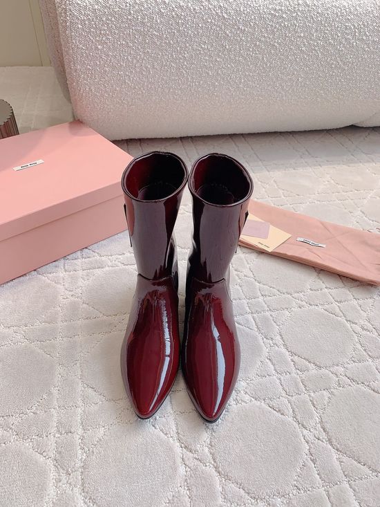 Miu Miu Soft Patent Leather Ankle Boots Slim Leg Comfortable