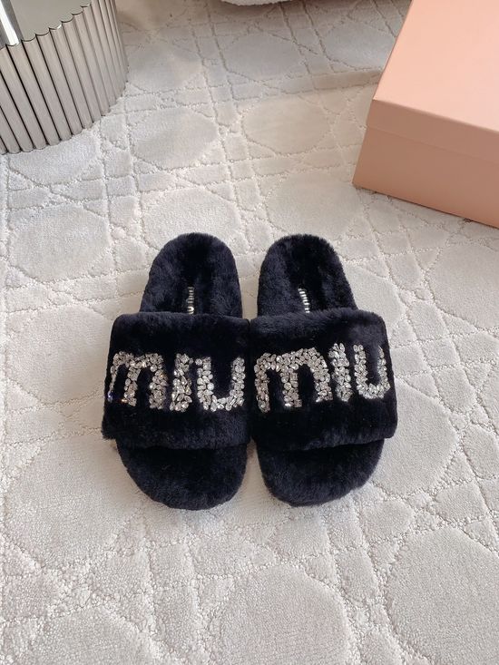 Miu Miu Wool Rhinestone Fuzzy Slippers Soft Comfortable Casual Footwear