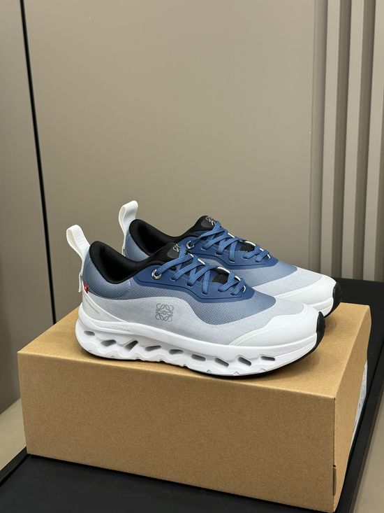 Loewe Lightweight Gradient Color Breathable Running Sneakers