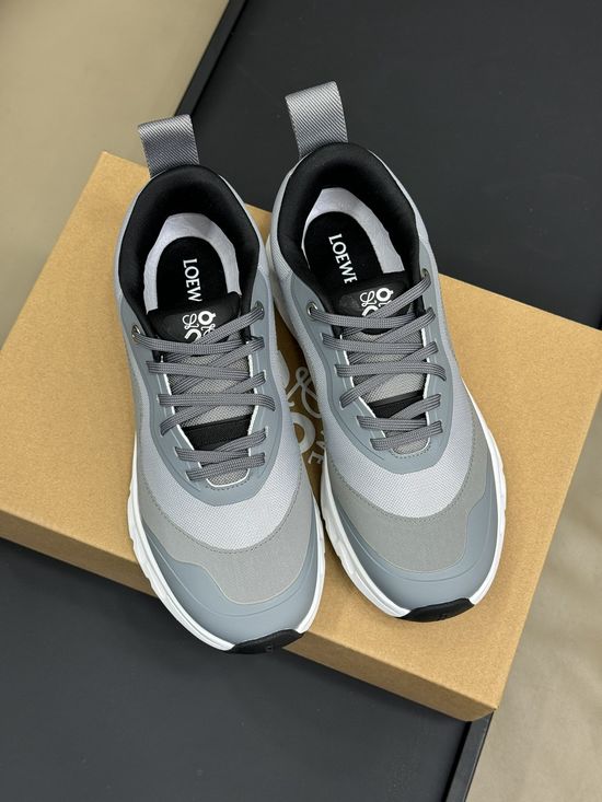 Loewe Lightweight Gradient Color Breathable Running Sneakers
