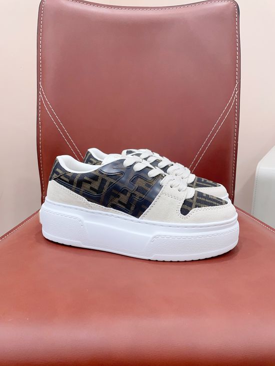 Fendi Vintage Contrast Color Sneakers Cowhide Upper Comfortable Daily Shoes
