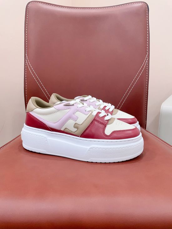 Fendi Vintage Contrast Color Sneakers Cowhide Upper Comfortable Daily Shoes