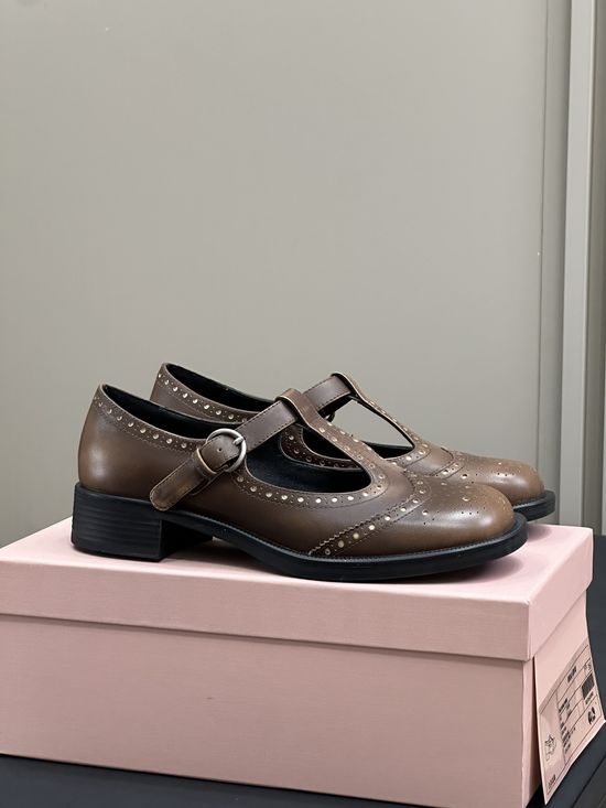 Miu Miu Vintage Leather Dress Shoes Soft Cushioned Sole