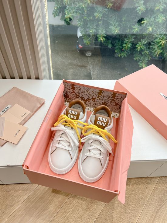 Miu Miu Vintage Style Distressed Casual Sneakers