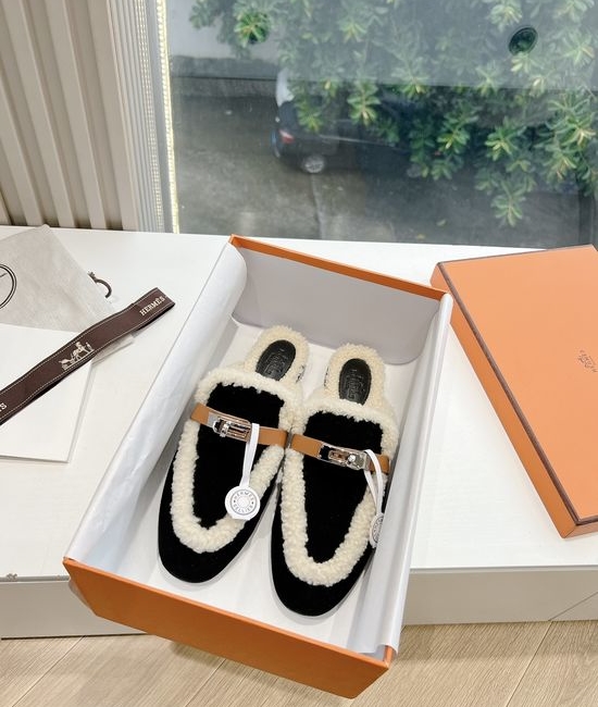 Hermes Fleece Lined Slip On Curly Fur Mule Slippers