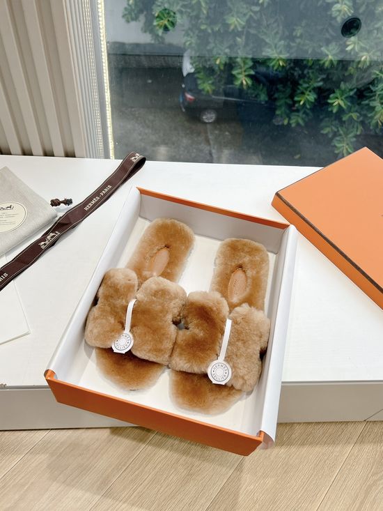 Hermes Plush Fleece Lined Comfort Open-back Slippers