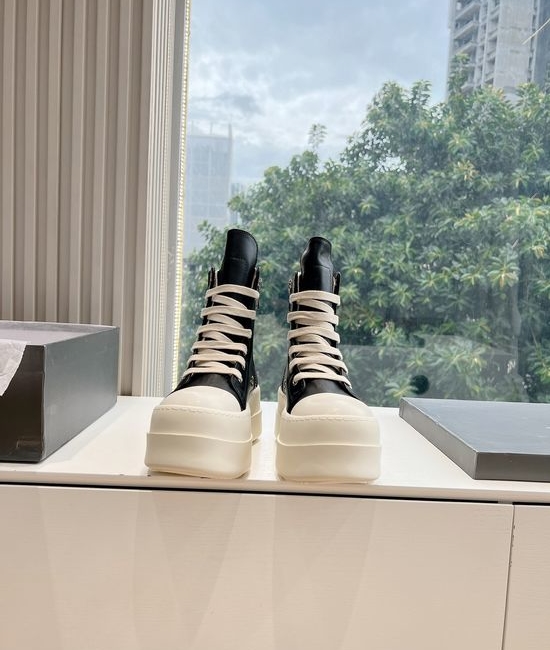 Rick Owens Full Grain Leather High Top Lace-up Casual Sneakers