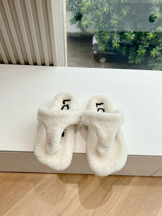 Loewe Faux Fur Lined Mary Jane Mules Round Toe Carved Slippers