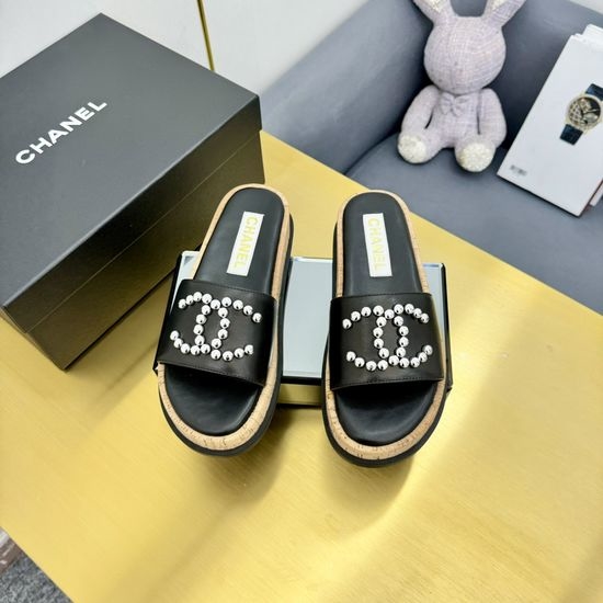 Chanel Sheepskin Upper Flat Slippers With Rubber Sole