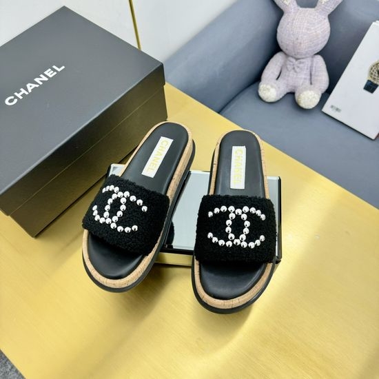 Chanel Sheepskin Upper Flat Slippers With Rubber Sole