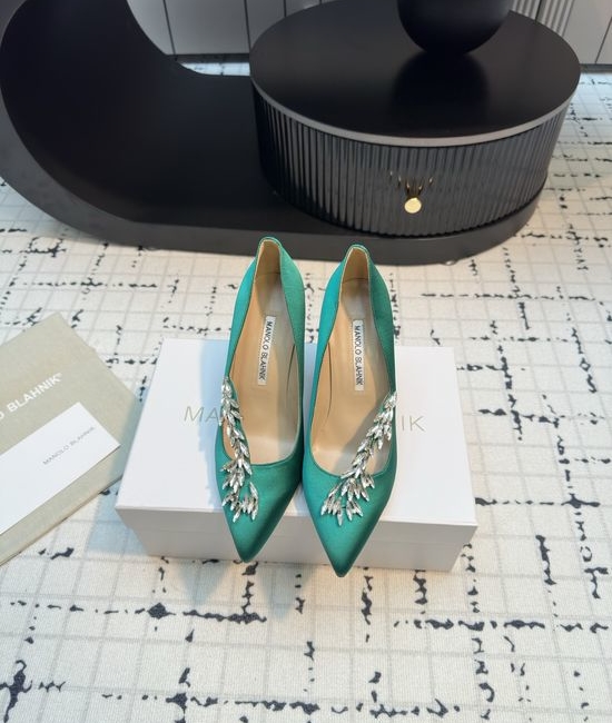 Manolo Blahnik MB Luxury Embellished Silk High Heel Pumps