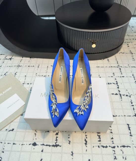 Manolo Blahnik MB Luxury Embellished Silk High Heel Pumps
