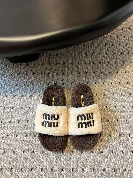 Miu Miu Premium Wool Thick Sole Fuzzy Slippers Anti Skid Bottom