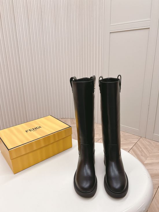 Fendi Embossed Ankle Boots Comfortable Lining Anti-slip Sole