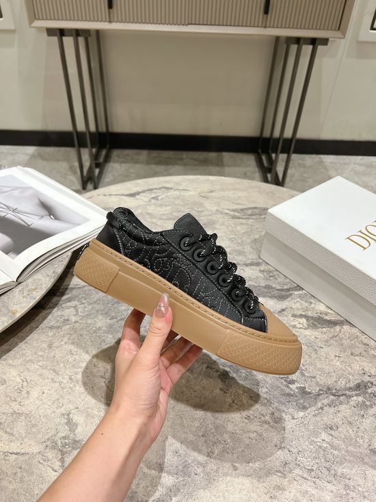 Christian Dior Premium Embroidered Casual Skate Shoes With Breathable Mesh Lining