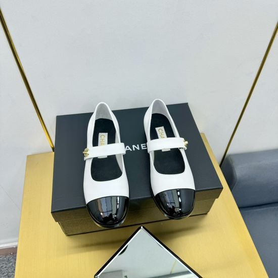 Chanel Elegant Slip On Flats with Soft Leather Lining