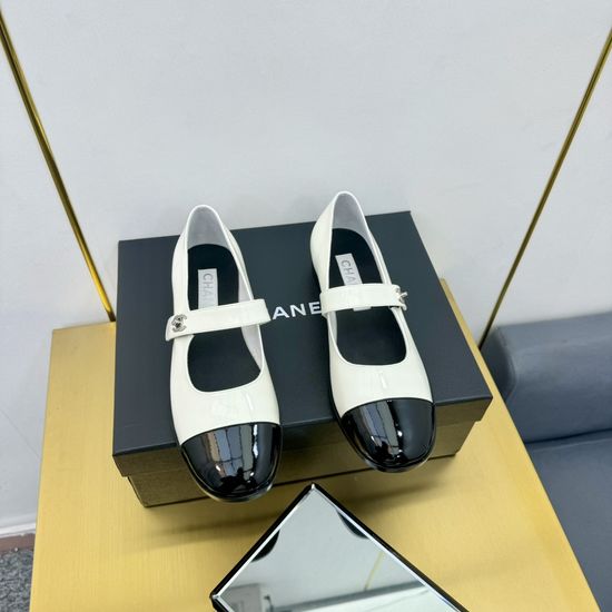 Chanel Elegant Slip On Flats with Soft Leather Lining