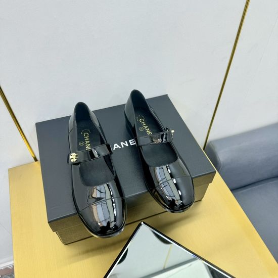 Chanel Elegant Slip On Flats with Soft Leather Lining