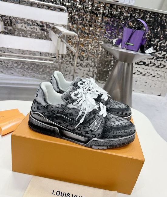 Louis Vuitton LV Premium Washed Leather Retro Basketball Sneakers Comfortable Non-slip