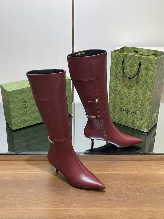 Gucci Pointed Toe Chain Knee High Boots With Leather Sole