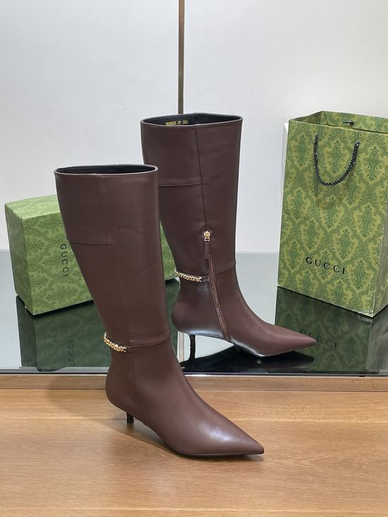 Gucci Pointed Toe Chain Knee High Boots With Leather Sole