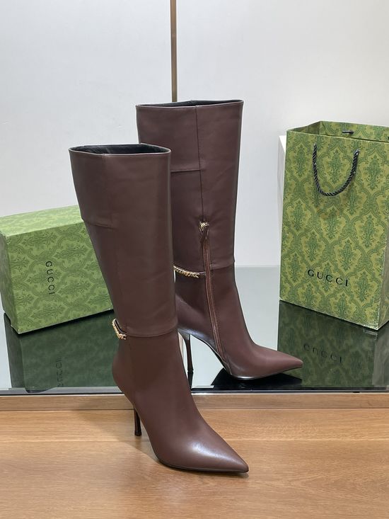 Gucci Pointed Toe Chain Knee High Boots With Leather Sole