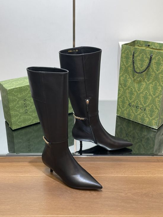 Gucci Pointed Toe Chain Knee High Boots With Leather Sole