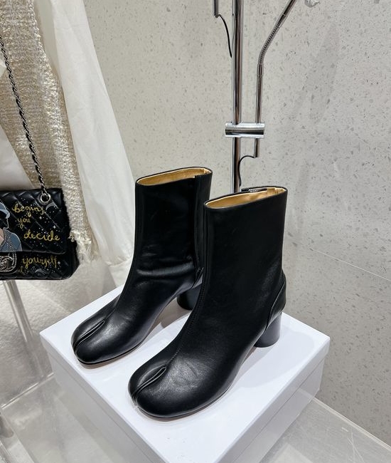 Maison Margiela Classic Split Toe Comfortable Casual Ankle Boots