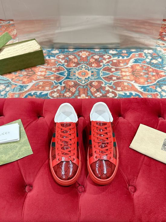 Gucci Classic Embroidered Low Top Casual Daily Comfort Sneakers