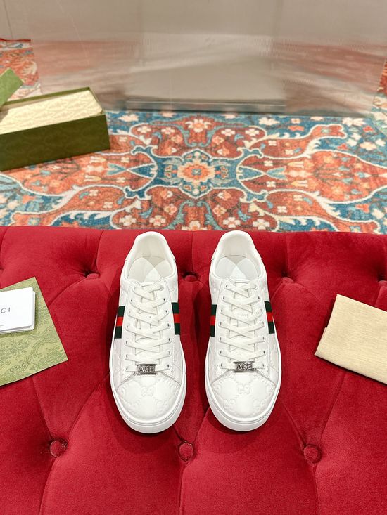 Gucci Classic Embroidered Low Top Casual Comfortable Sneakers