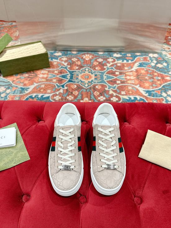 Gucci Classic Embroidered Low Top Casual Comfortable Sneakers