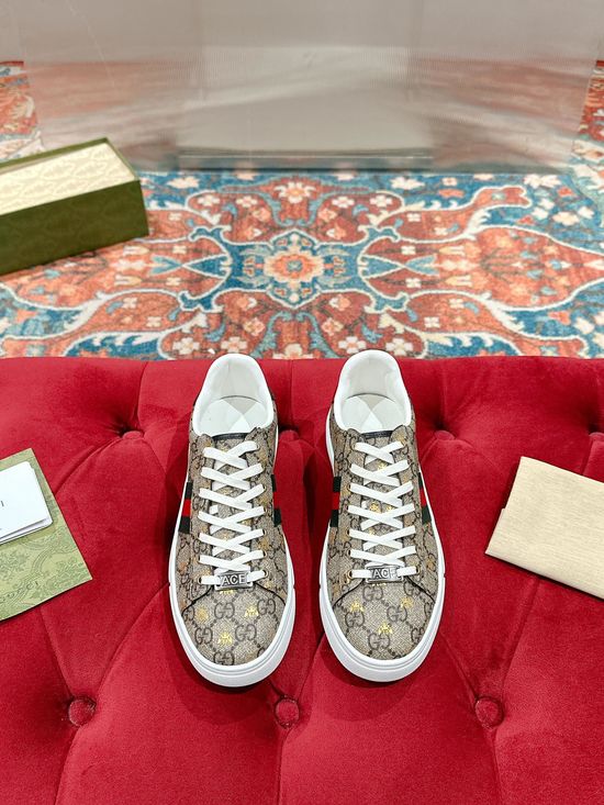 Gucci Classic Embroidery Casual Comfortable Low Top Leather Sneakers