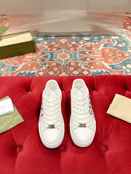 Gucci Classic Embroidered Low Top Casual Comfortable Sneakers