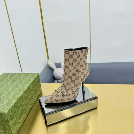 Gucci Elegant Pointed Toe Heeled Sandals Rhinestone Decor