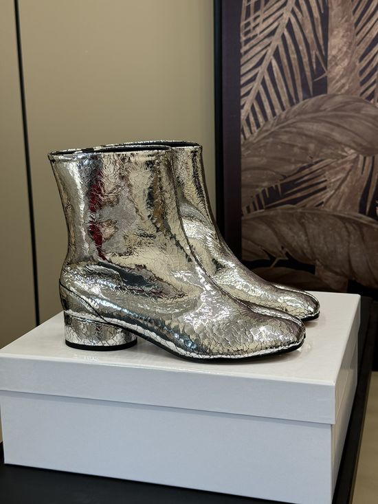 Maison Margiela Soft Leather Buckle Ankle Boots Comfortable Chunky Heel