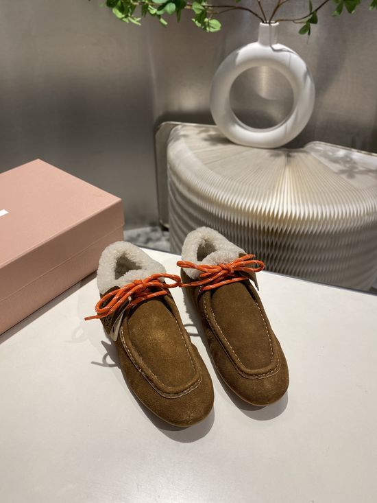 Miu Miu Distressed Leather Lace-Up Loafers Soft Lining Casual Daily Shoes