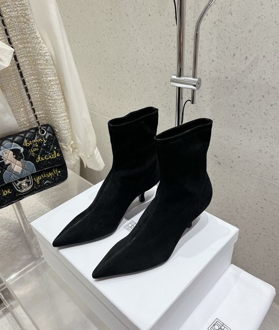 Toteme Pointed Toe Kitten Heel Stretchy Ankle Boots