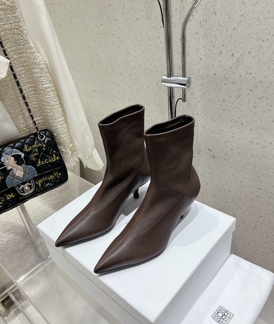 Toteme Pointed Toe Kitten Heel Stretchy Ankle Boots