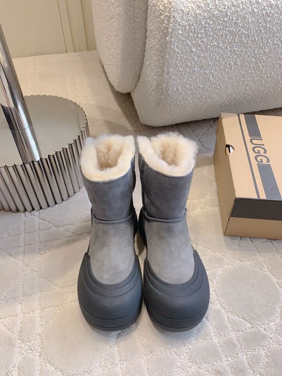 UGG Classic Warm Sheepskin Snow Boots