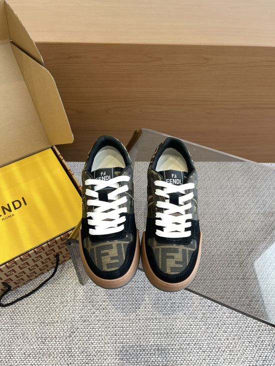 Fendi Retro Stitched Suede Leather Soft Lining Casual Sneakers