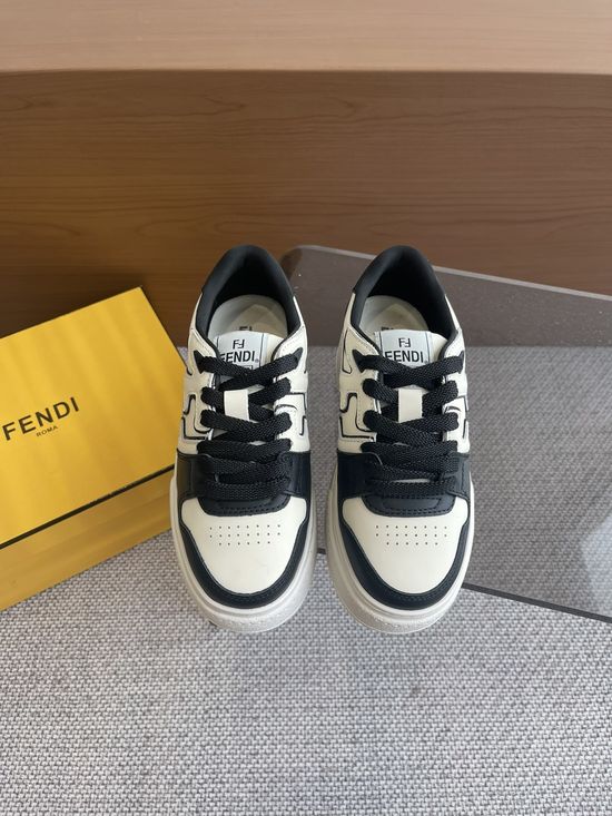 Fendi Vintage Suede Leather Low Top Casual Versatile Sneakers
