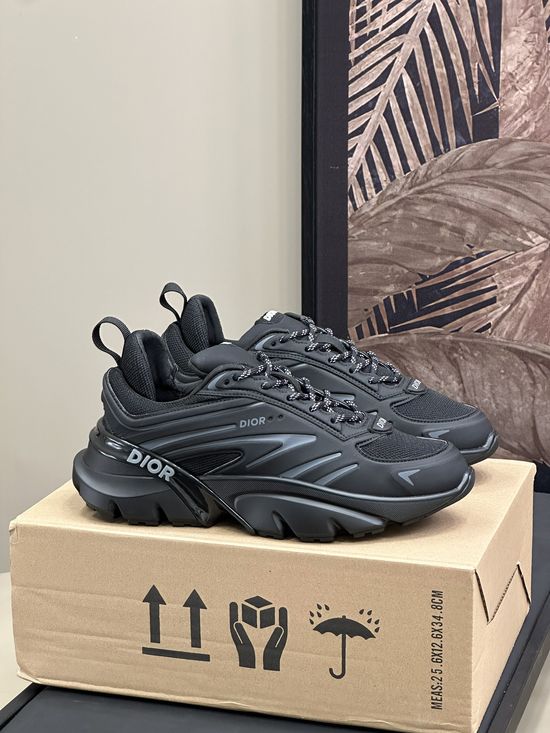 Christian Dior Retro Futuristic Breathable Running Sneakers Stylish Comfortable