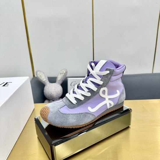 Loewe Comfortable Durable Casual Shoes with Classic Structured Design